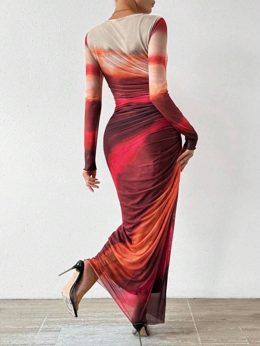 Allurite - Robe plissée maxi en matière fluide avec design dégradé