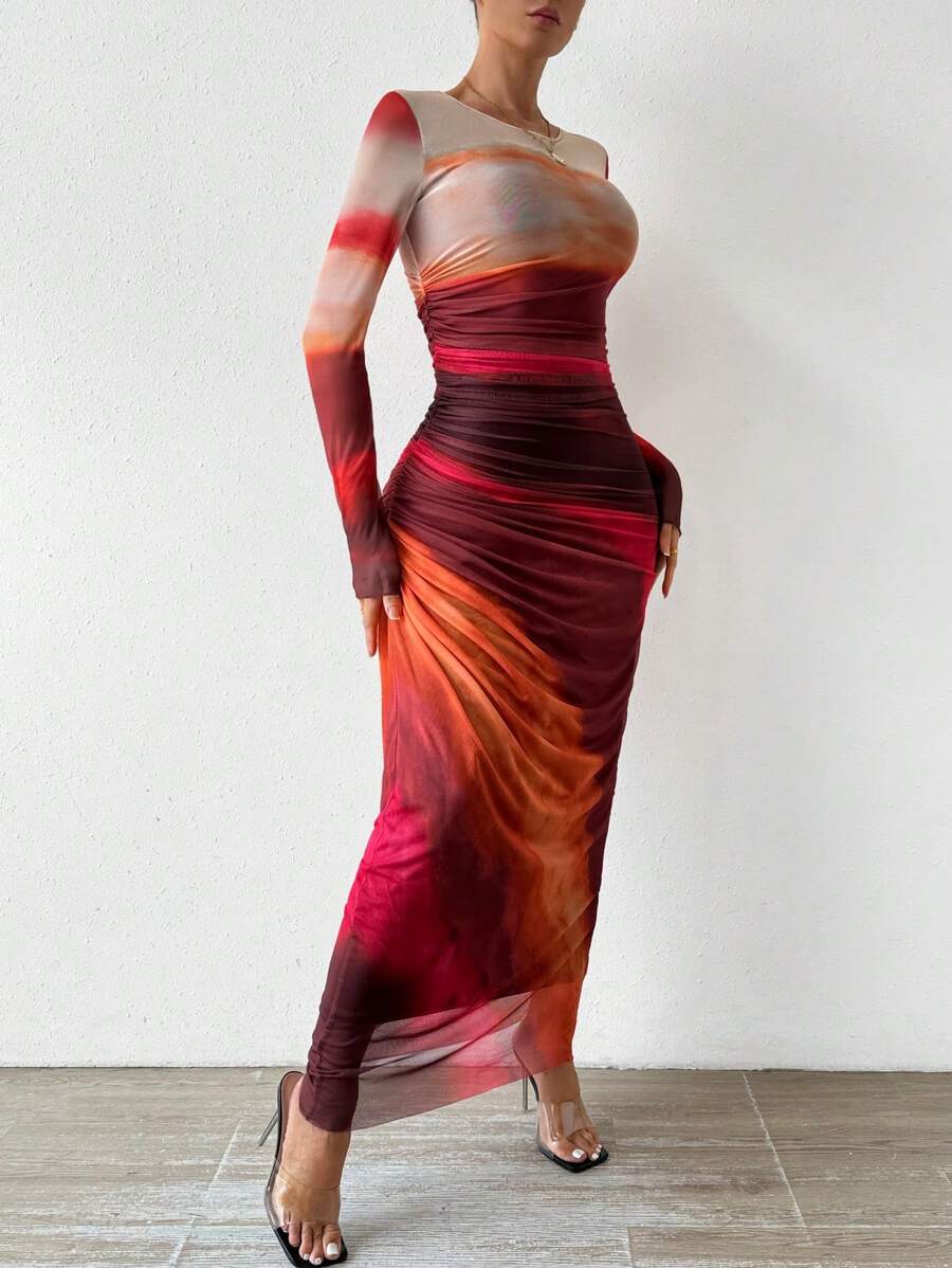 Allurite - Robe plissée maxi en matière fluide avec design dégradé