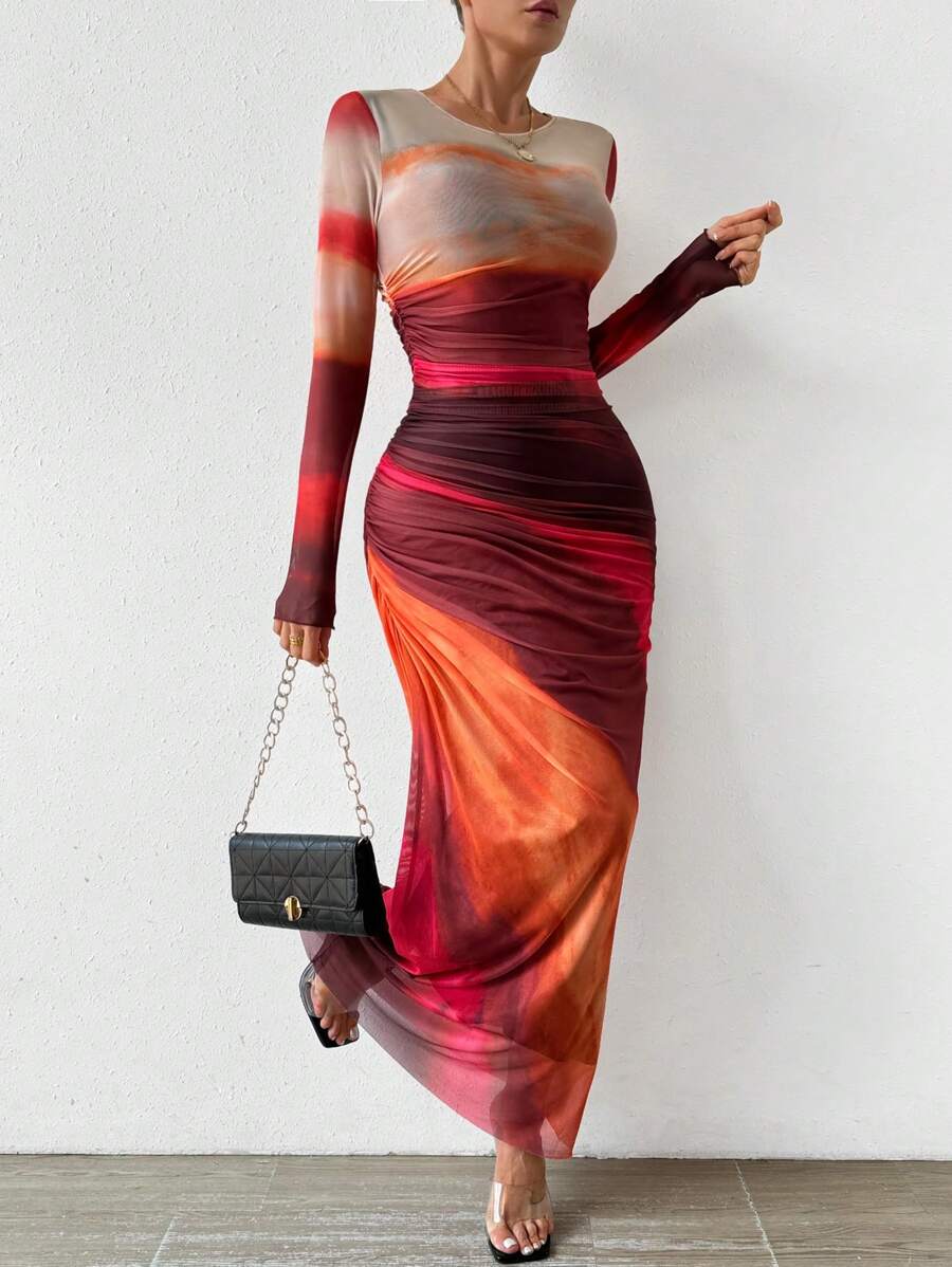 Allurite - Robe plissée maxi en matière fluide avec design dégradé
