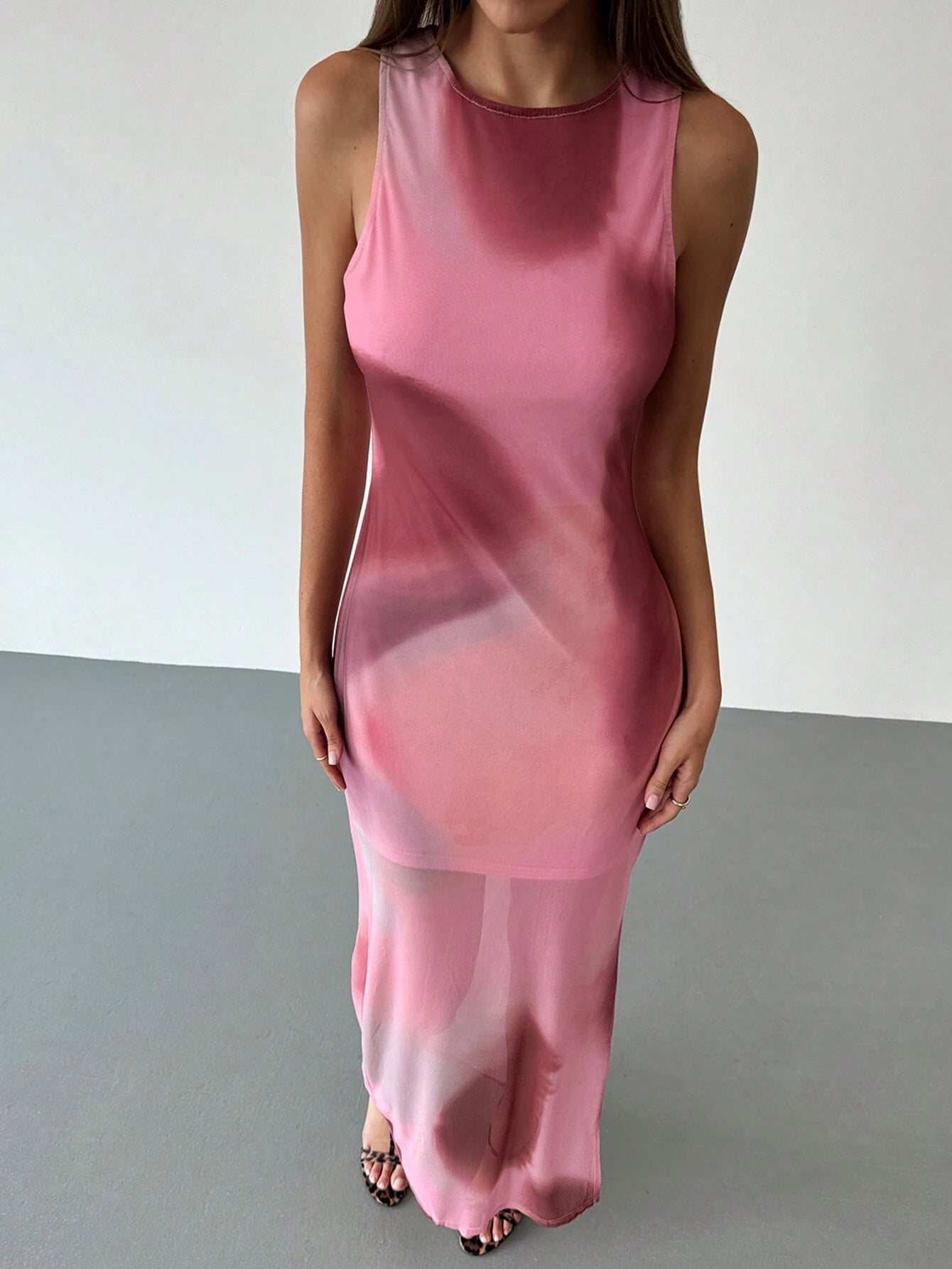 Aloruh – Robe longue fourreau à imprimé dégradé rose