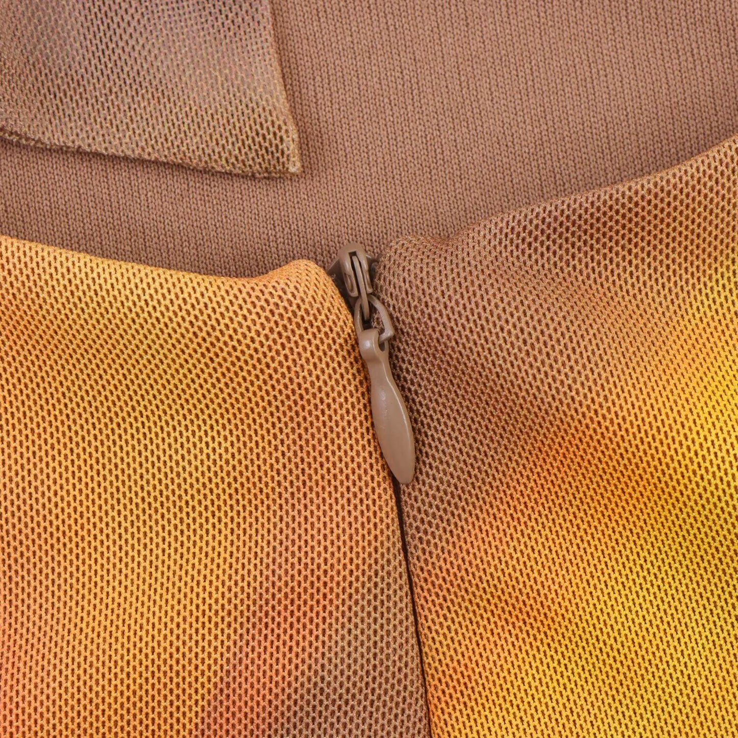 ZARA – Robe à imprimé floral en soie avec décolleté dos nu et coupe fluide