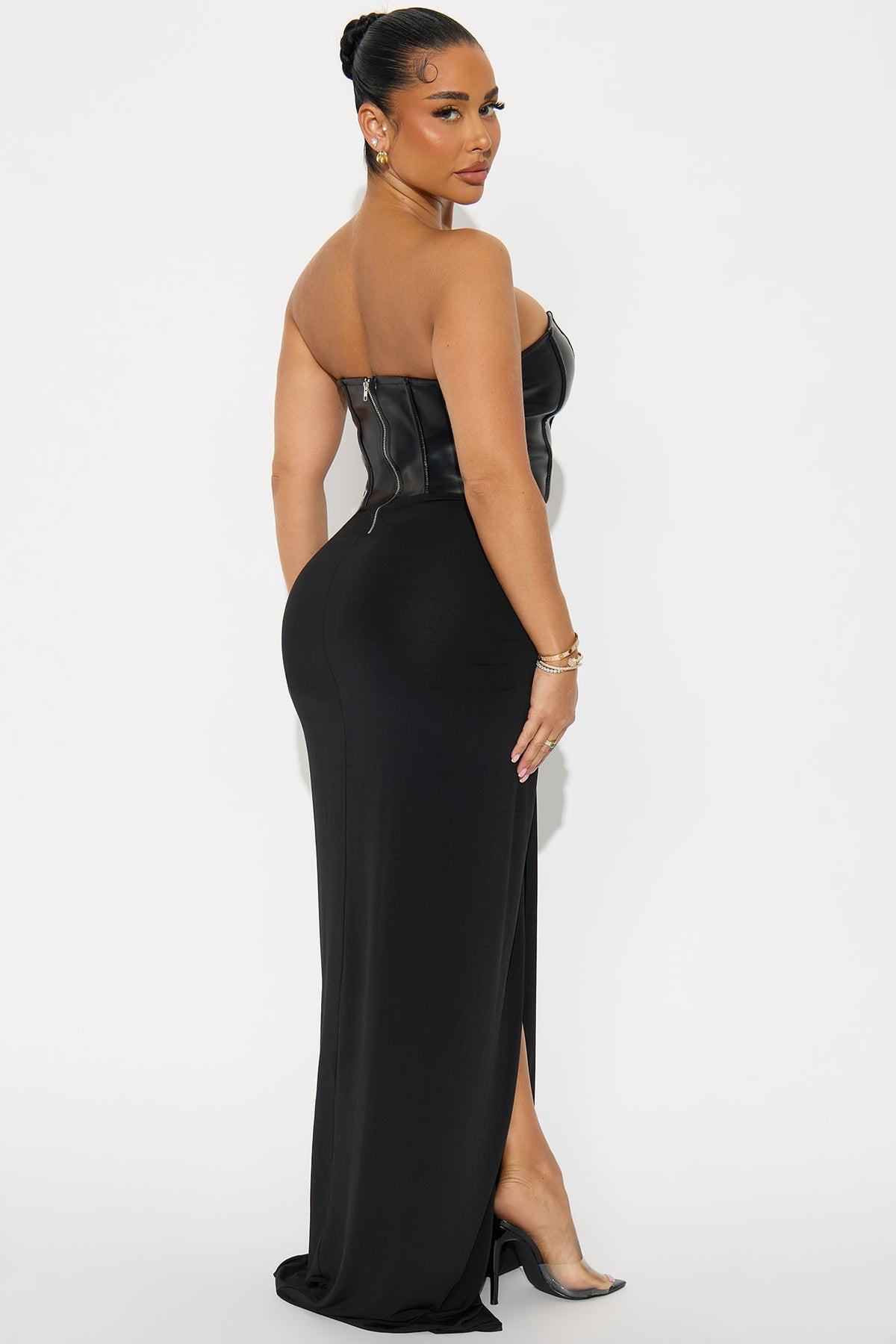 Bachina – Robe maxi en simili cuir à coupe droite et fermeture zippée