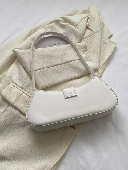 Sac baguette minimaliste à boucle – Élégance estivale