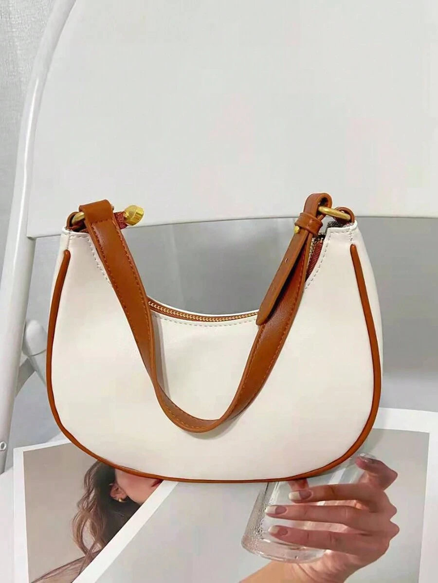 Sac à bandoulière en cuir avec grande capacité et design épuré