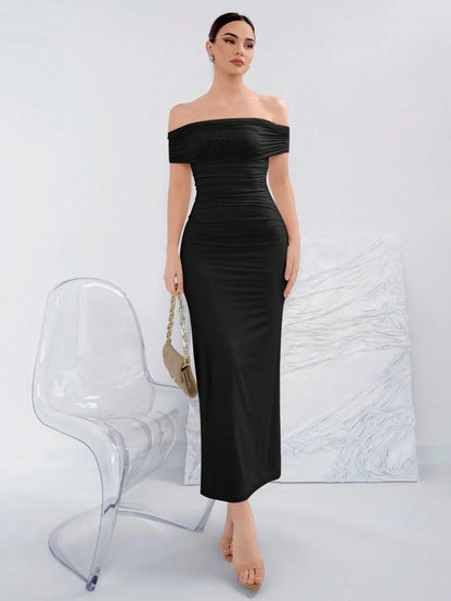 Aloruh – Robe tricotée épaules dénudées et coupe ajustée