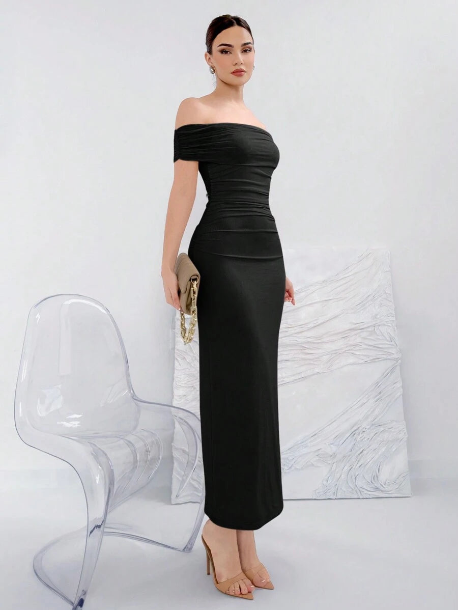 Aloruh – Robe tricotée épaules dénudées et coupe ajustée