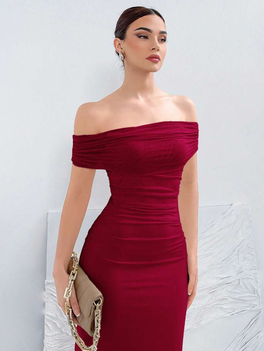 Aloruh – Robe tricotée épaules dénudées et coupe ajustée