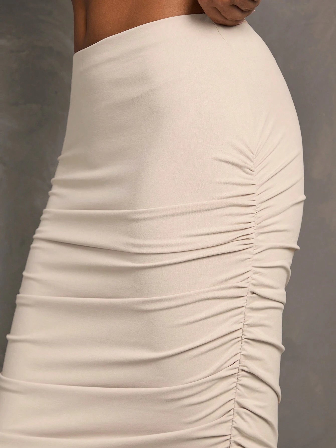 SHEIN BAE – Jupe longue moulante nude à fente élégante