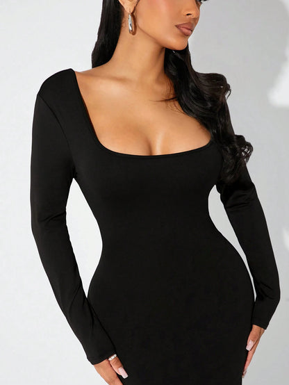 SHEIN SXY – Robe Noire Dos Nu avec Nœud et Manches Longues