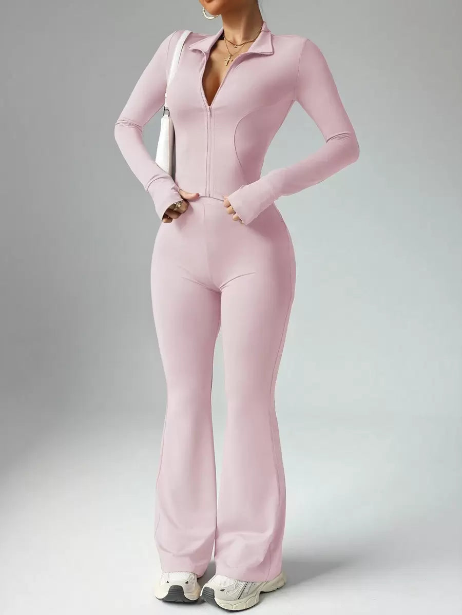 Dewbera – Ensemble de sport à manches longues et pantalon évasé, conçu pour le confort et la liberté de mouvement.