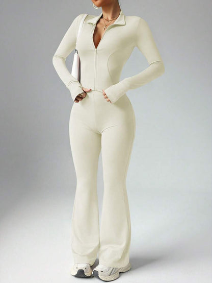 Dewbera – Ensemble de sport à manches longues et pantalon évasé, conçu pour le confort et la liberté de mouvement.