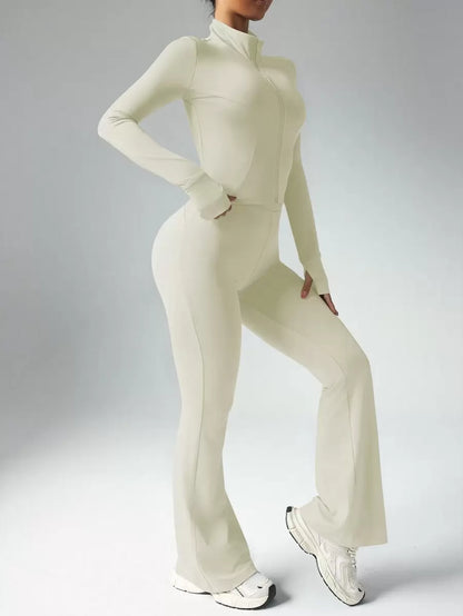 Dewbera – Ensemble de sport à manches longues et pantalon évasé, conçu pour le confort et la liberté de mouvement.