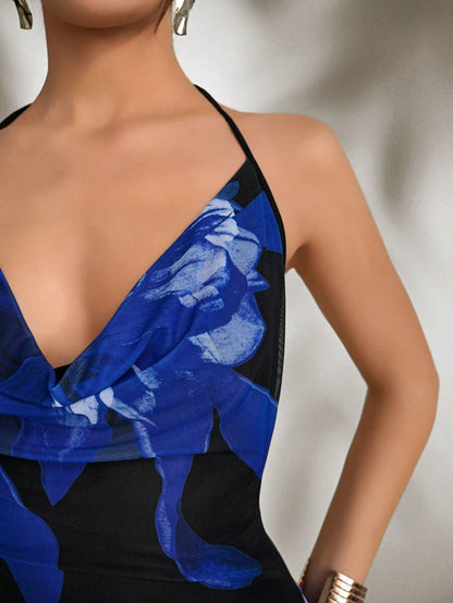 Aloruh – Robe moulante à fleurs avec décolleté plongeant et dos nu