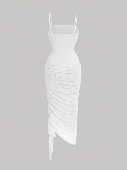 SHEIN MOD – Robe cami asymétrique à volants et bretelles fines