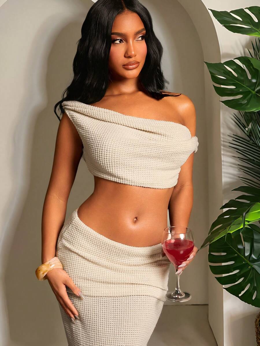 SHEIN SXY – Ensemble en crochet avec top asymétrique et jupe évasée