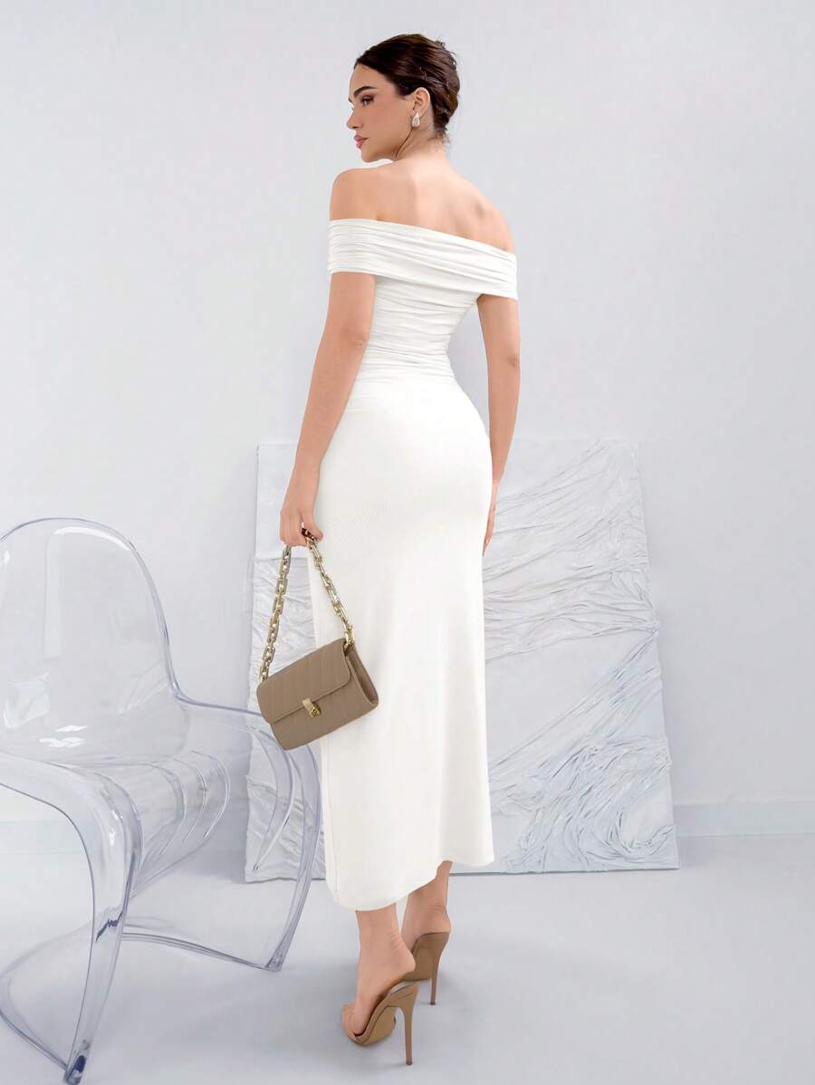 Aloruh – Robe tricotée épaules dénudées et coupe ajustée