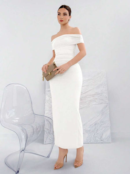 Aloruh – Robe tricotée épaules dénudées et coupe ajustée