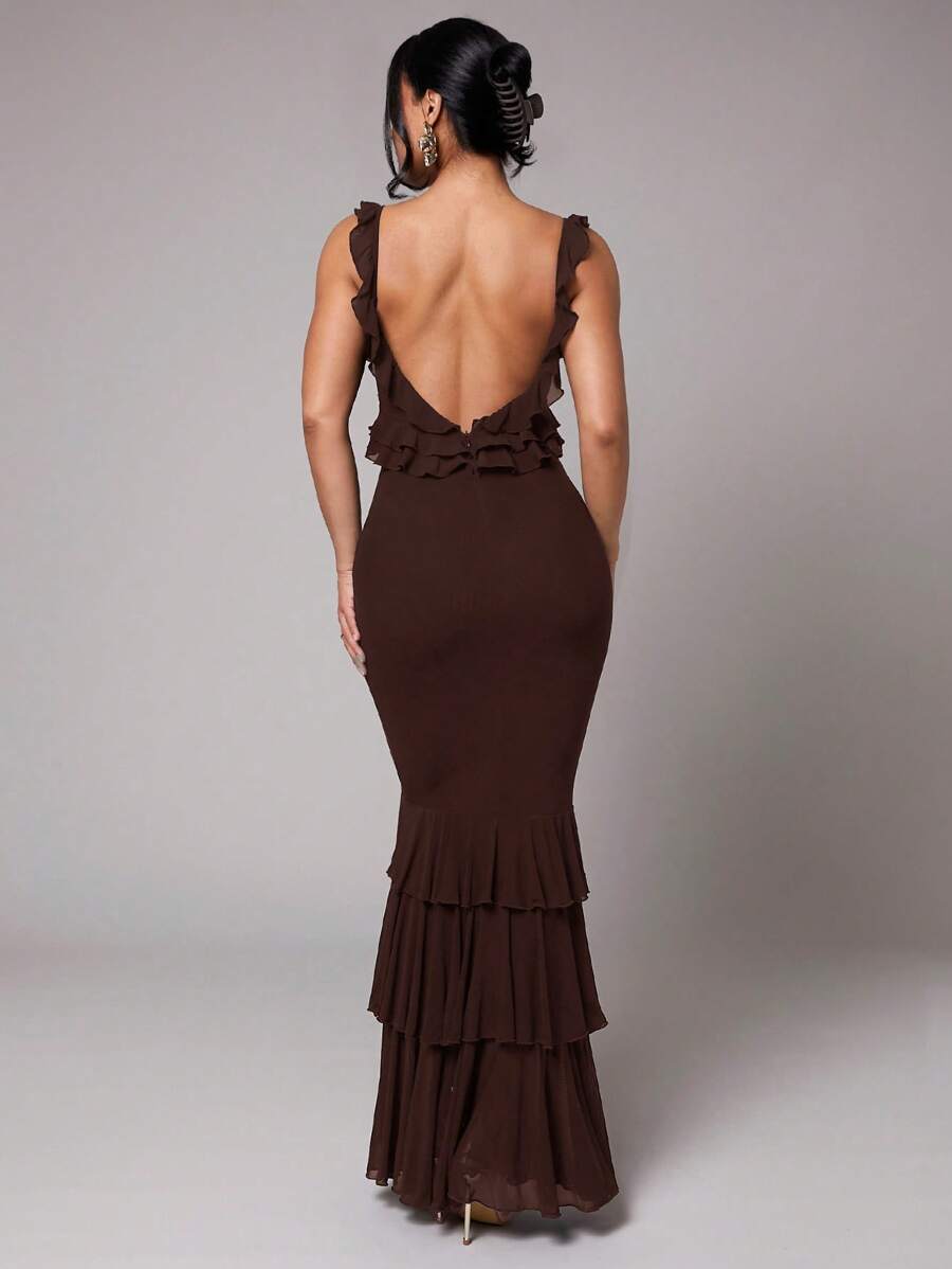 Bachina – Robe à volants avec ourlet sirène et coupe ajustée