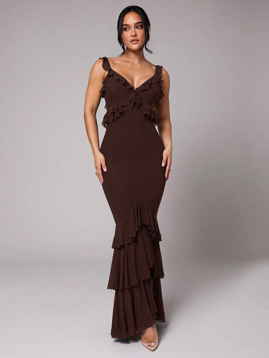 Bachina – Robe à volants avec ourlet sirène et coupe ajustée