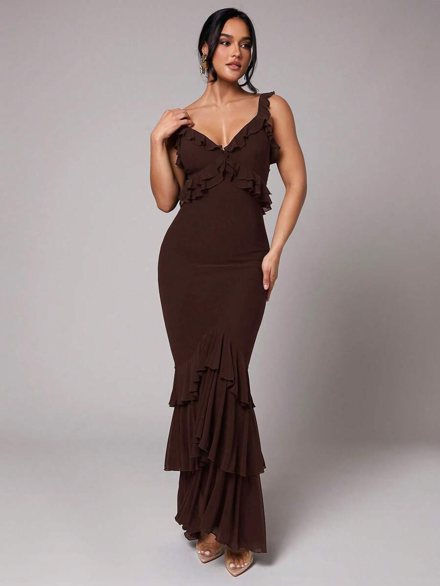 Bachina – Robe à volants avec ourlet sirène et coupe ajustée