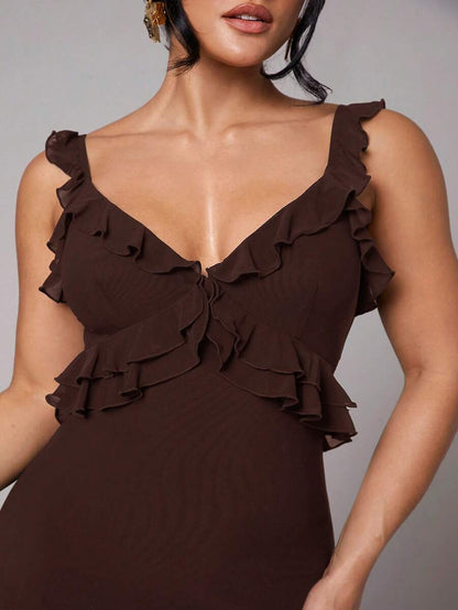 Bachina – Robe à volants avec ourlet sirène et coupe ajustée