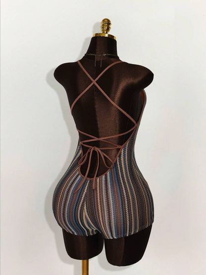 Amplova – Combinaison moulante dos nu en tissu texturé avec bretelles fines