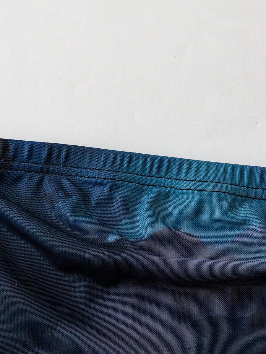 Chiquease – Robe bustier avec imprimé papillon et décor en filet