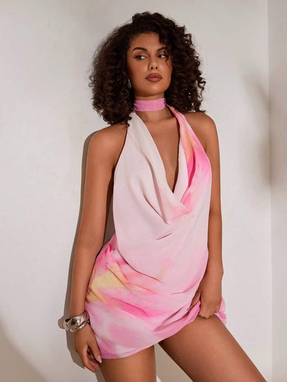 Opulessa – Robe mini dos nu à col volant en tissu tissé imprimé