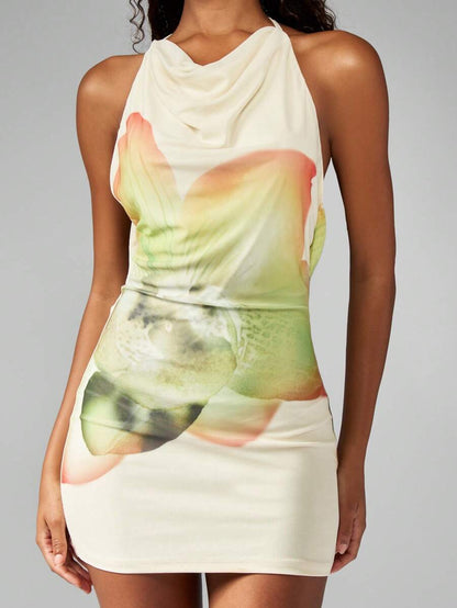 MISSGUIDED – Robe mini à col capuche avec imprimé aquarelle et dos ouvert