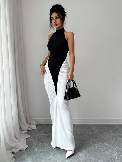 Elenzga – Robe midi ajustée à col ras-du-cou et bas évasé