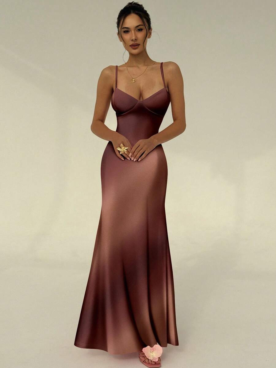 Aloruh – Robe moulante à fines bretelles et dos nu