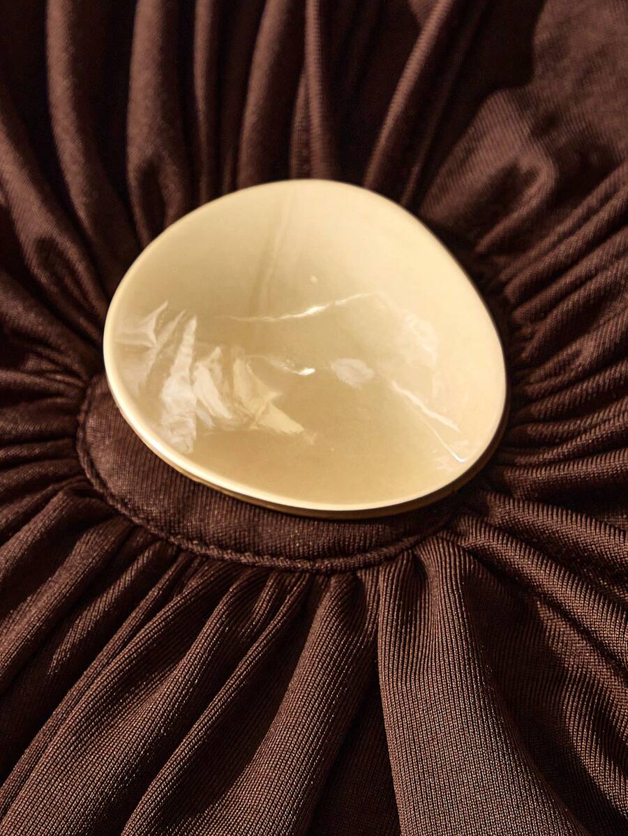Opulessa – Robe dos nu en tricot à coupe ajustée et bretelles fines