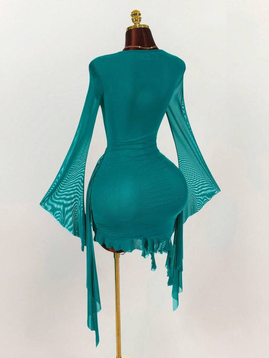 Amplova – Robe mini en maille à manches longues et col volanté