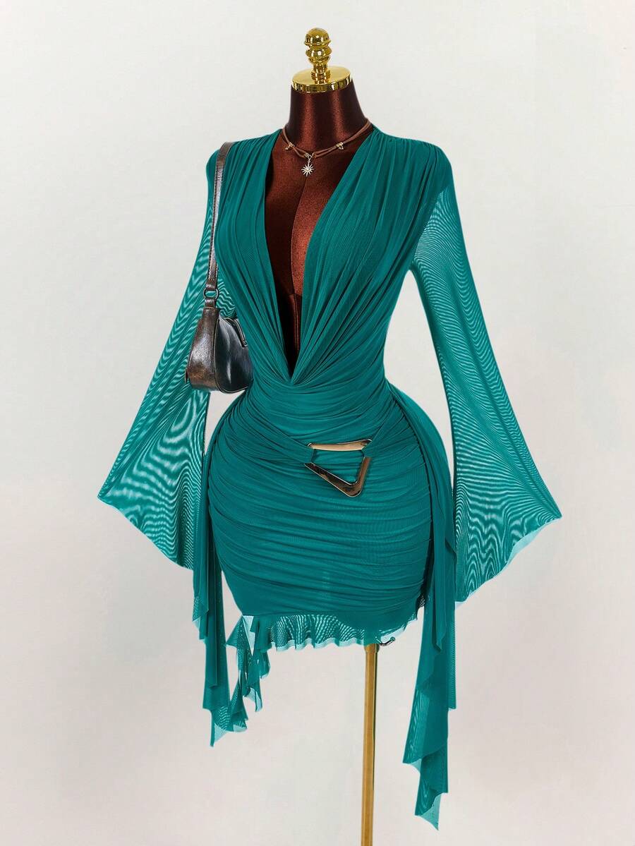 Amplova – Robe mini en maille à manches longues et col volanté