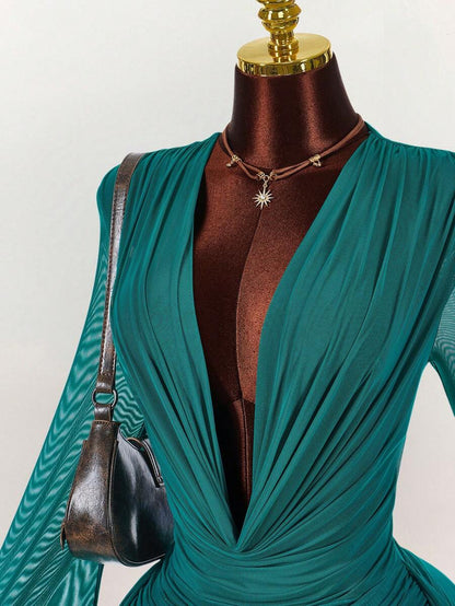 Amplova – Robe mini en maille à manches longues et col volanté