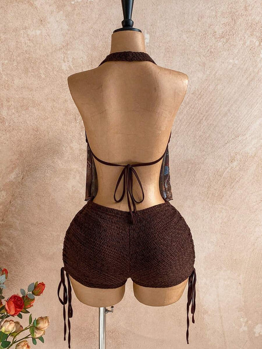 Soleia – Ensemble top ajusté dos nu et shorts taille basse avec cordon de serrage