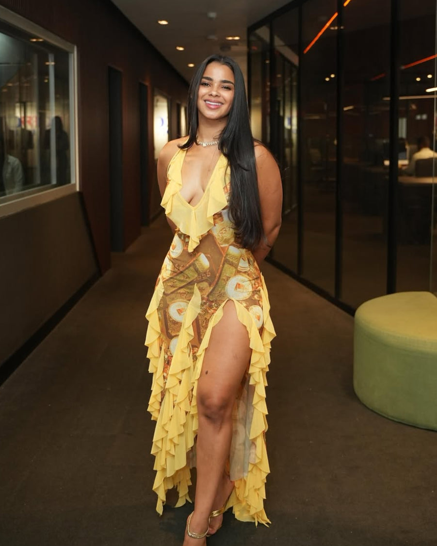 Mireyla – Robe frill en tissu léger avec décolleté