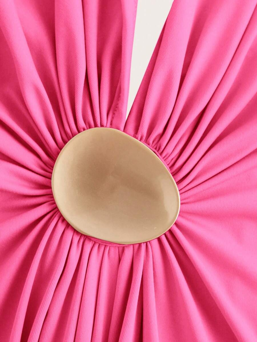 Opulessa – Robe dos nu en tricot à coupe ajustée et bretelles fines