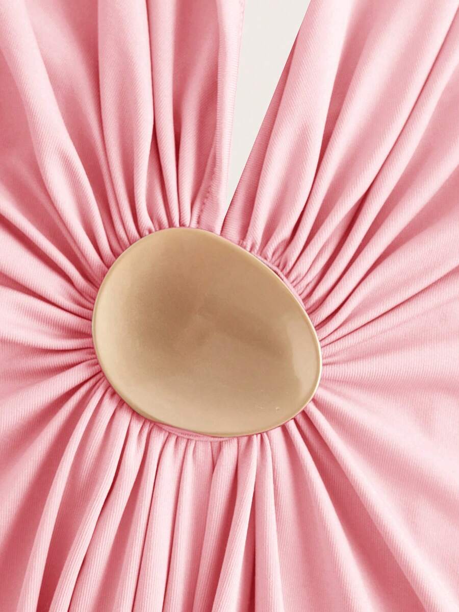 Opulessa – Robe dos nu en tricot à coupe ajustée et bretelles fines