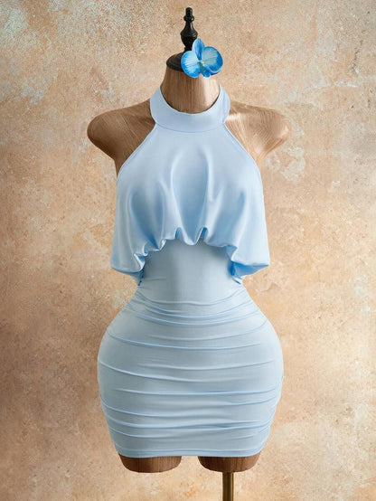 Sixtylia – Robe mini moulante à encolure ras-du-cou et dos nu drapé