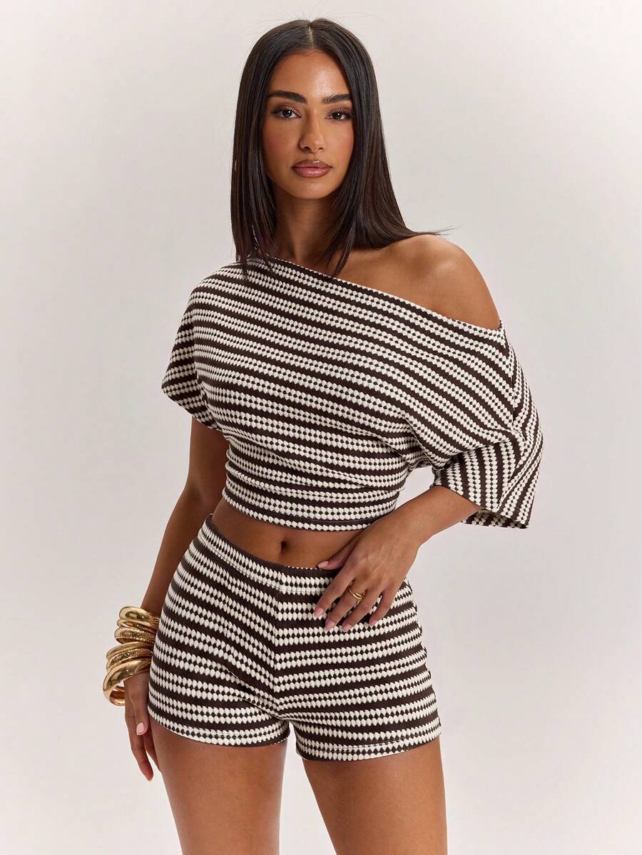 SHEIN BAE – Ensemble top épaules dénudées et short rayé à taille haute