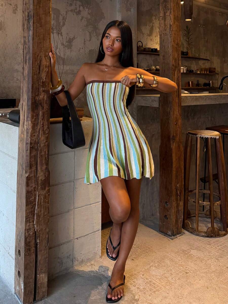 SHEIN BAE – Robe droite en tricot sans bretelles à taille ajustée