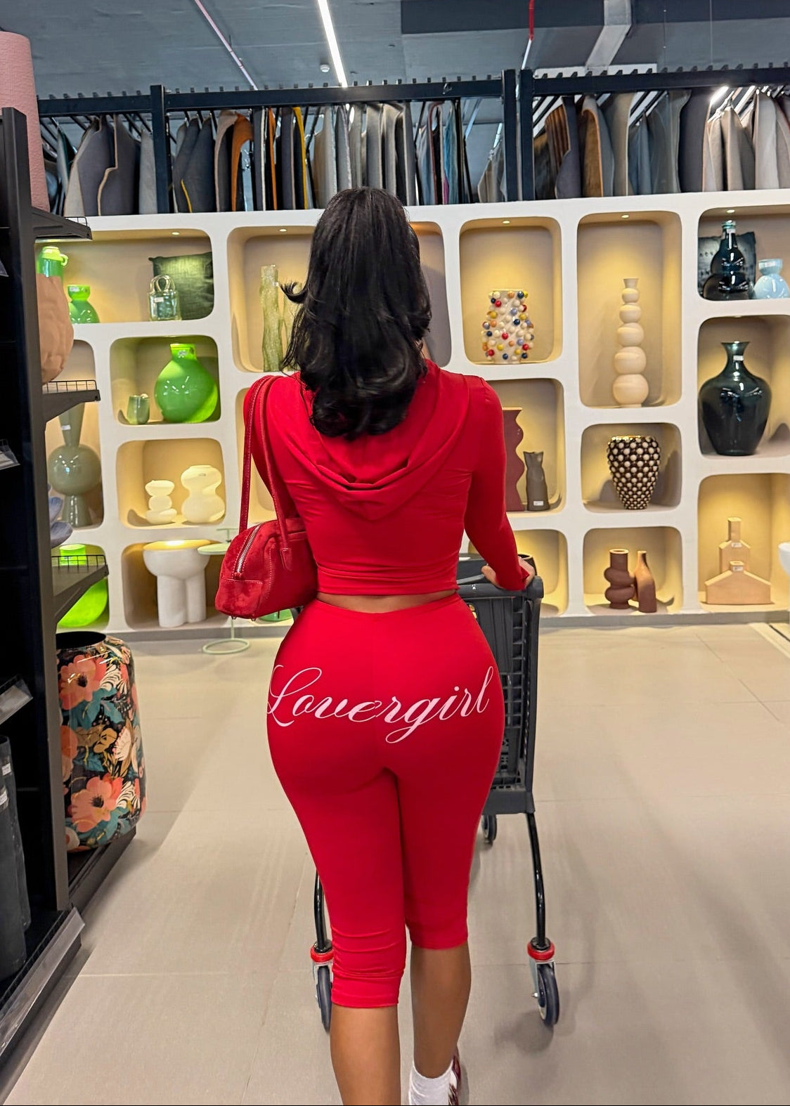 SUMWON WOMEN – Ensemble zip hoodie et leggings à imprimé script et coupe ajustée