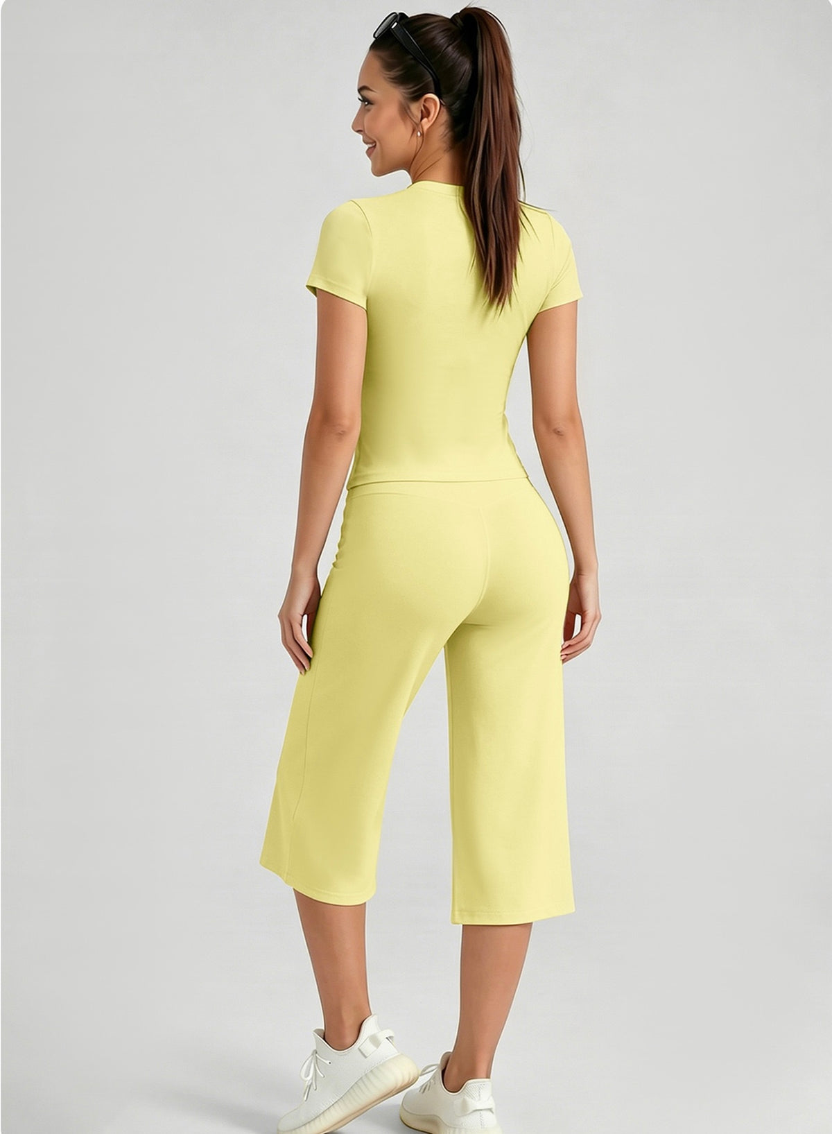 Bachina – Ensemble 2 pièces col rond et pantalon évasé