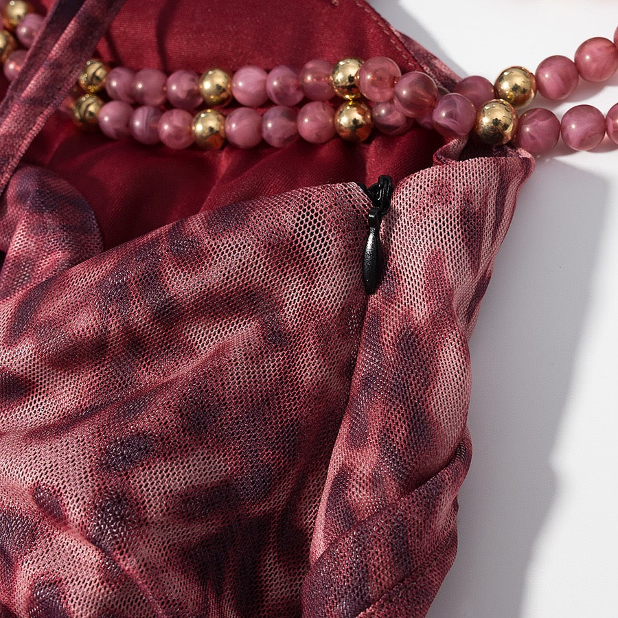 ZARA – Robe en métal décorée avec design léopard et coupe ajustée