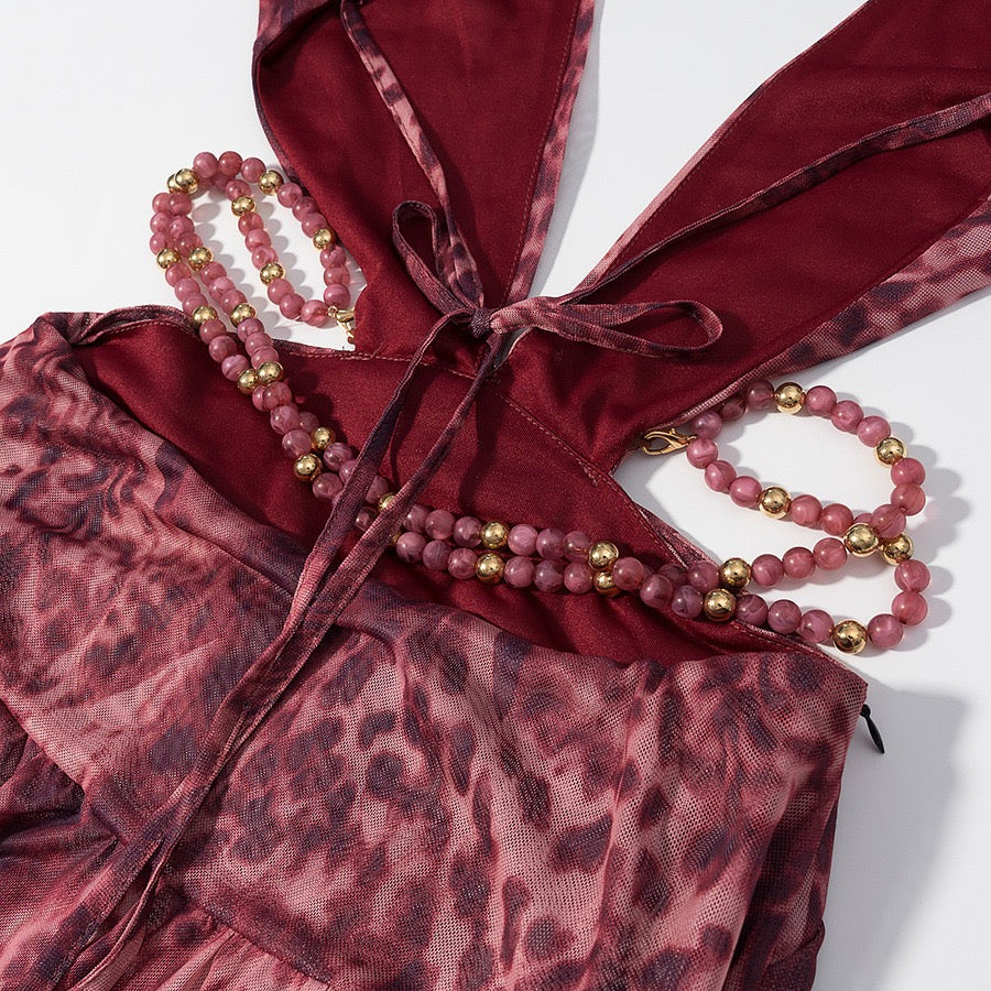 ZARA – Robe en métal décorée avec design léopard et coupe ajustée