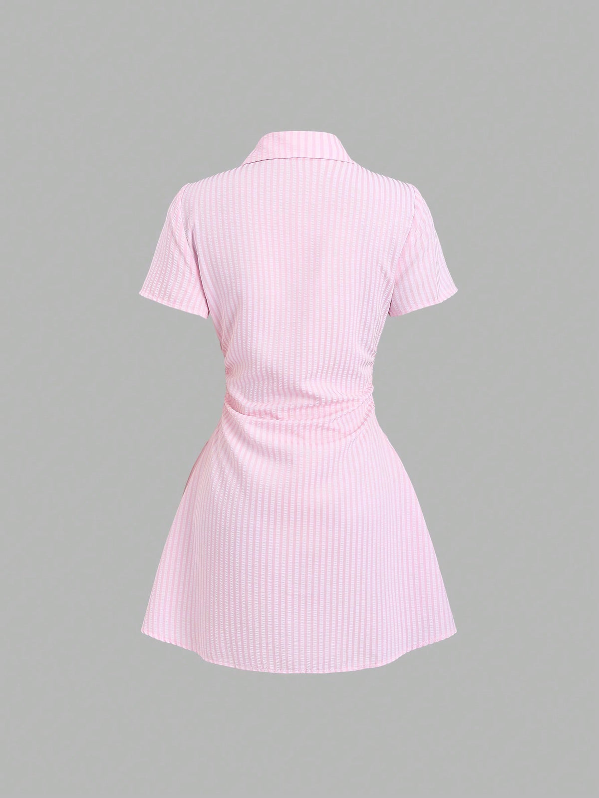 Sweetra Ismora – Robe chemise cintrée à manches courtes et taille affinante