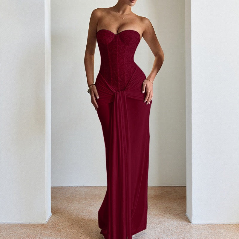 Alveraine | Robe de soirée sans bretelles avec taille en ruban et coupe longue