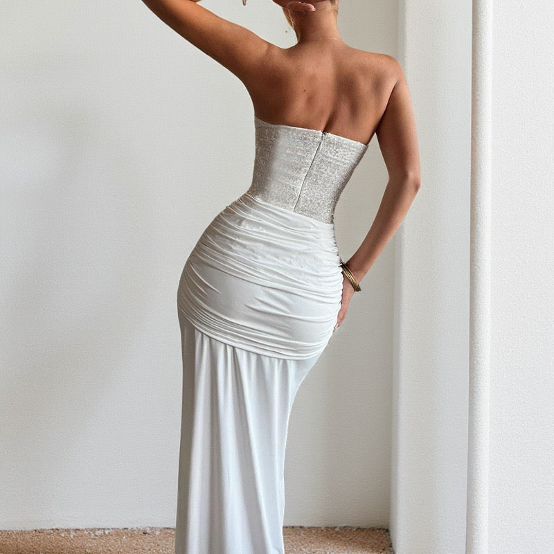 Alveraine | Robe de soirée sans bretelles avec taille en ruban et coupe longue