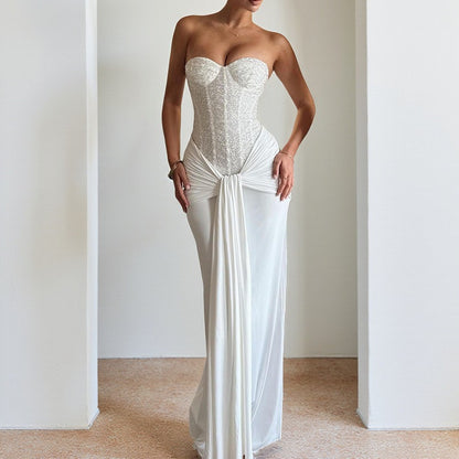 Alveraine | Robe de soirée sans bretelles avec taille en ruban et coupe longue